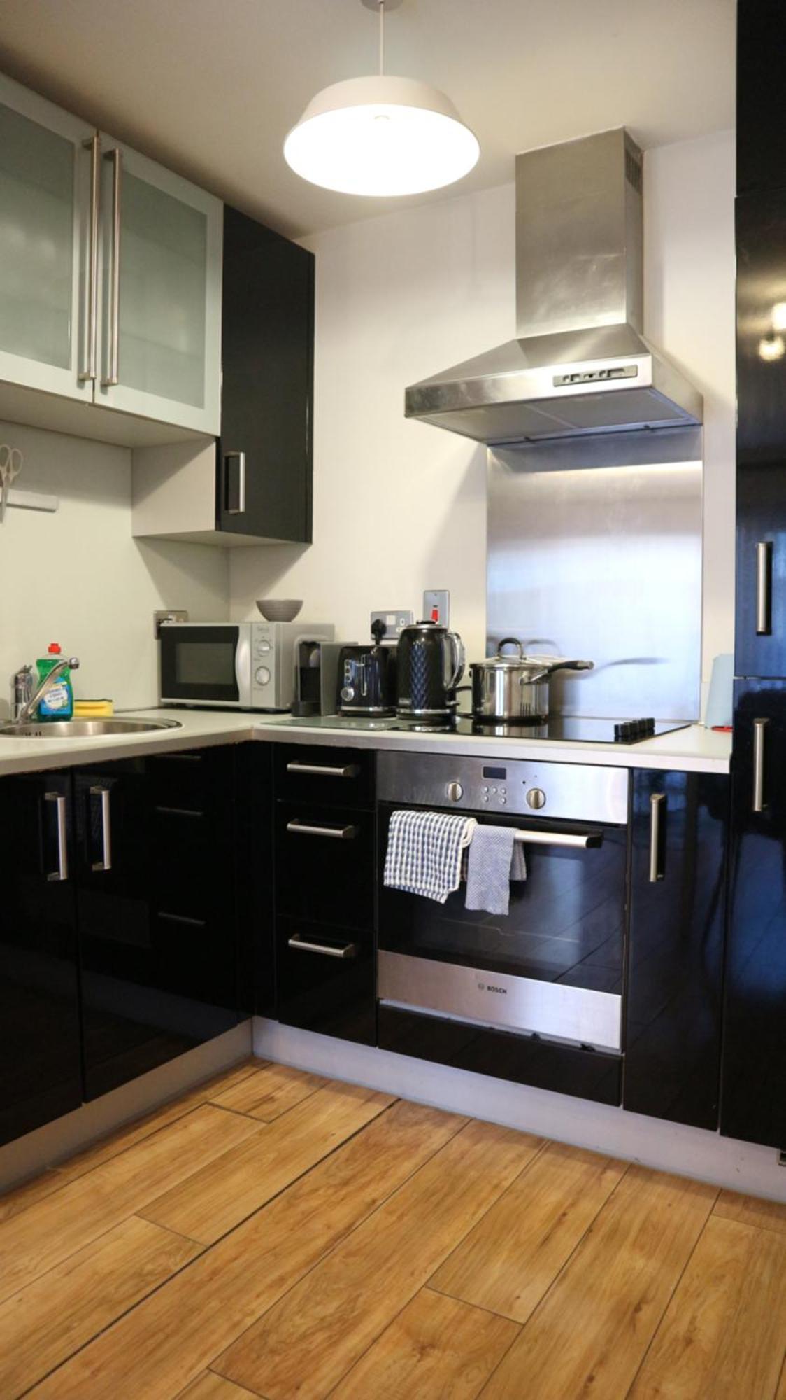 Conveniently Located, 2 Bedroom Modern Appartement